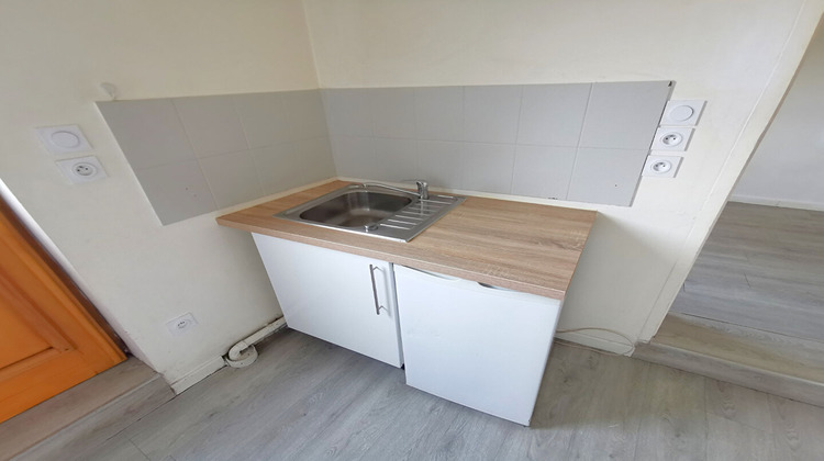 Ma-Cabane - Location Appartement SAINT-LEGER-DU-BOURG-DENIS, 26 m²