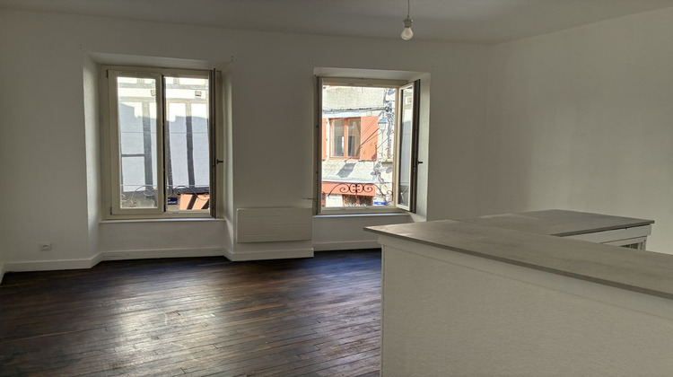 Ma-Cabane - Location Appartement SAINT LEONARD DE NOBLAT, 47 m²