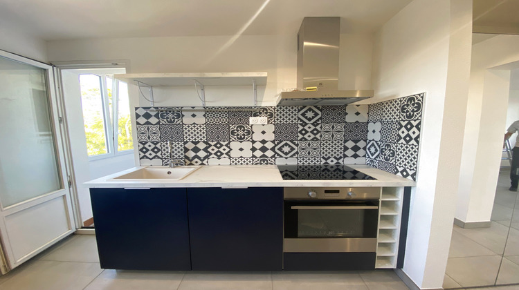 Ma-Cabane - Location Appartement Saint-Louis, 70 m²