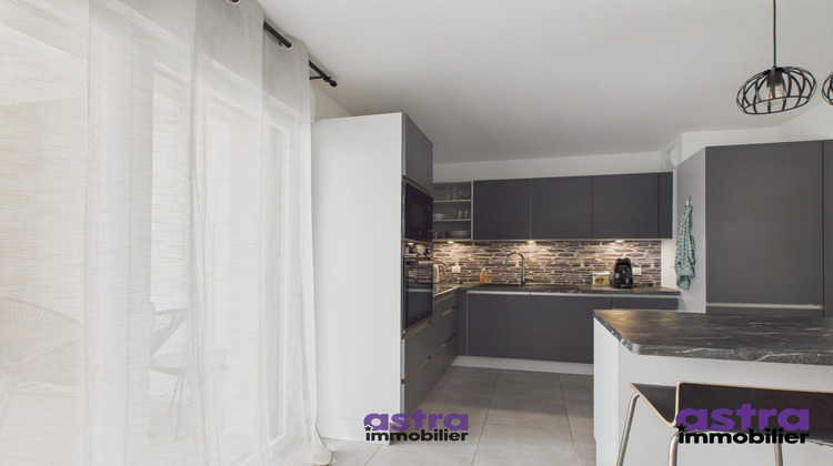 Ma-Cabane - Location Appartement Saint-Louis, 87 m²