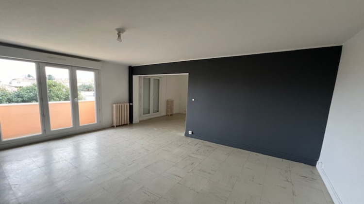 Ma-Cabane - Location Appartement SAINT-MAIXENT-L'ECOLE, 98 m²