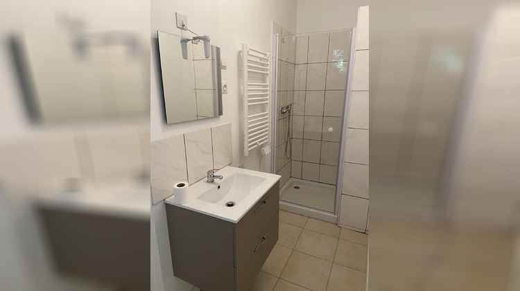 Ma-Cabane - Location Appartement Saint-Marcel-d'Ardèche, 61 m²