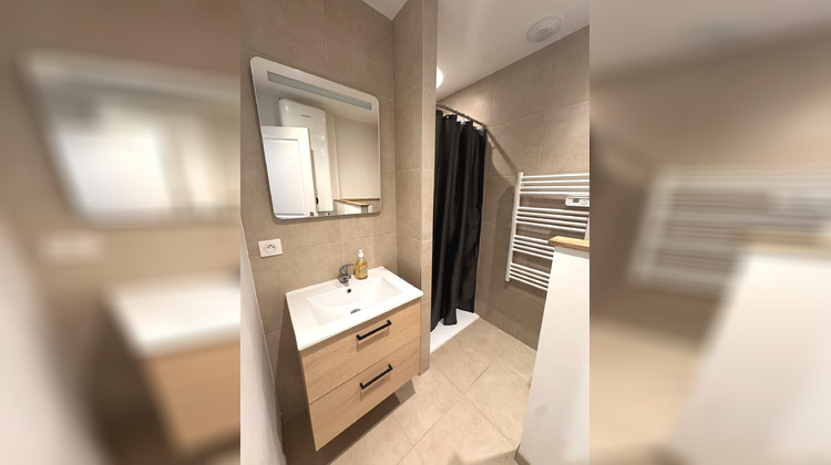 Ma-Cabane - Location Appartement Saint-Martin-d'Estréaux, 35 m²