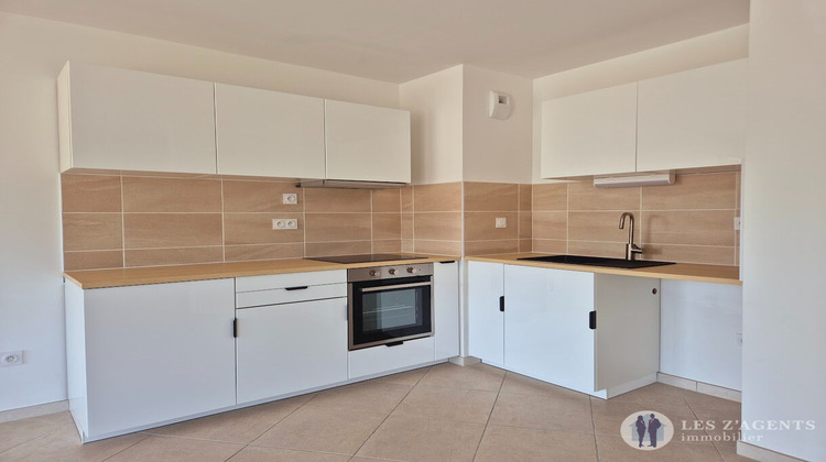 Ma-Cabane - Location Appartement SAINT-MARTIN-D'HERES, 61 m²