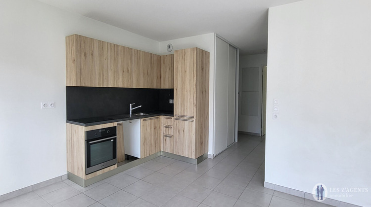 Ma-Cabane - Location Appartement SAINT-MARTIN-D'HERES, 82 m²