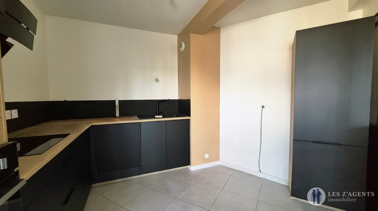 Ma-Cabane - Location Appartement SAINT-MARTIN-D'HERES, 69 m²