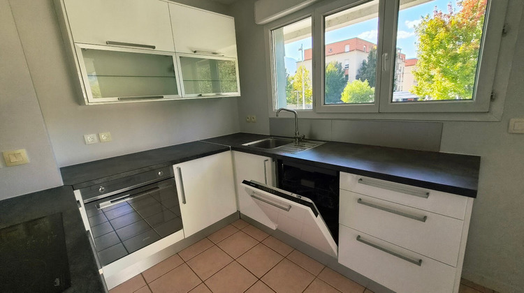 Ma-Cabane - Location Appartement SAINT-MARTIN-D'HERES, 67 m²