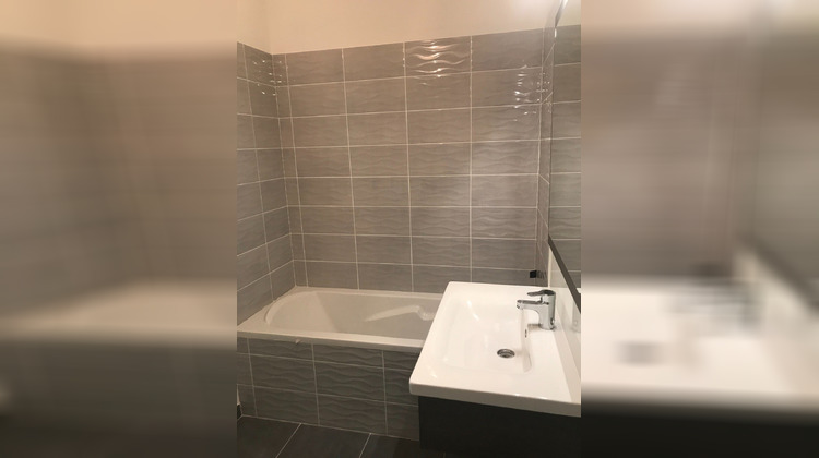 Ma-Cabane - Location Appartement Saint-Martin-d'Hères, 61 m²