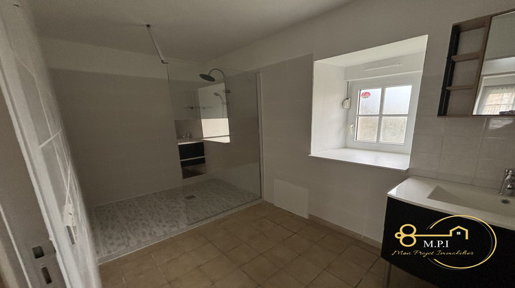 Ma-Cabane - Location Appartement Saint-Martin-de-Connée, 89 m²