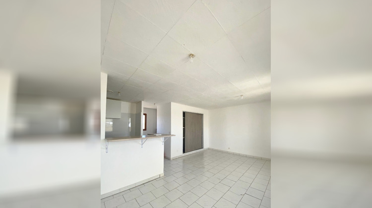 Ma-Cabane - Location Appartement SAINT-MARTIN-DE-CRAU, 53 m²