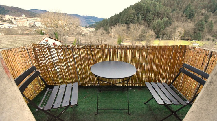 Ma-Cabane - Location Appartement SAINT MARTIN DE VALAMAS, 79 m²