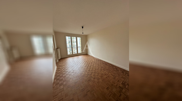 Ma-Cabane - Location Appartement SAINT-MAUR-DES-FOSSES, 54 m²