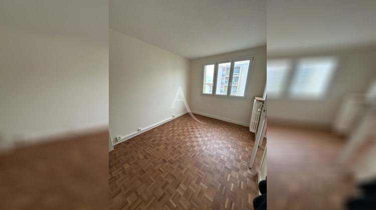 Ma-Cabane - Location Appartement SAINT-MAUR-DES-FOSSES, 54 m²