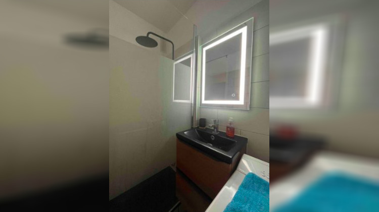 Ma-Cabane - Location Appartement SAINT MAUR DES FOSSES, 30 m²