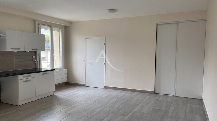 Ma-Cabane - Location Appartement SAINT-MAUR-DES-FOSSES, 20 m²