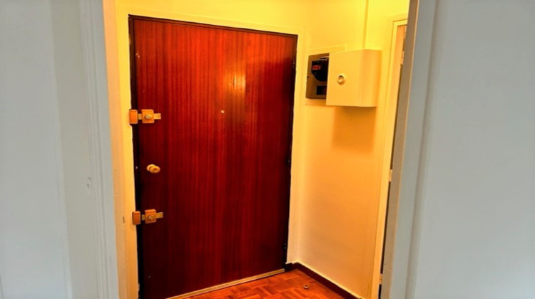 Ma-Cabane - Location Appartement SAINT-MAUR-DES-FOSSES, 46 m²