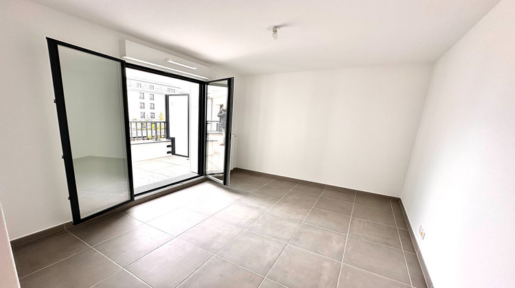 Ma-Cabane - Location Appartement SAINT-MAUR-DES-FOSSES, 64 m²