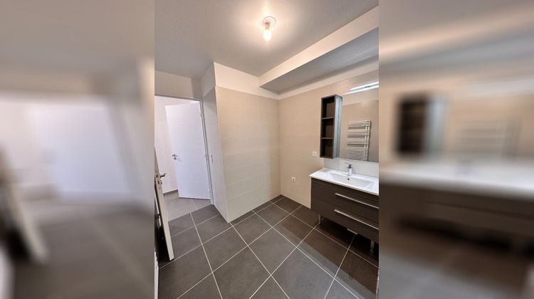 Ma-Cabane - Location Appartement SAINT-MAUR-DES-FOSSES, 64 m²