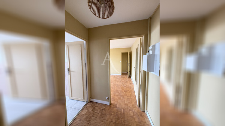 Ma-Cabane - Location Appartement SAINT-MAUR-DES-FOSSES, 72 m²