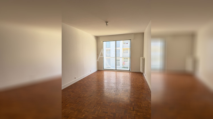 Ma-Cabane - Location Appartement SAINT-MAUR-DES-FOSSES, 63 m²