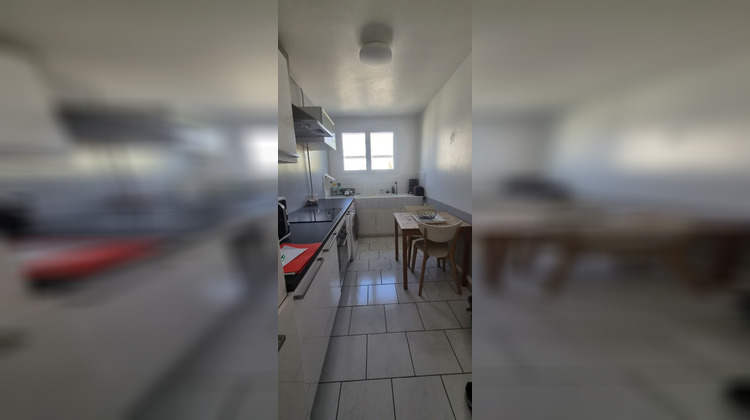 Ma-Cabane - Location Appartement SAINT-MAUR-DES-FOSSES, 48 m²