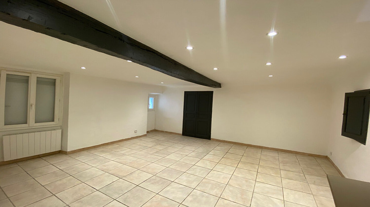 Ma-Cabane - Location Appartement SAINT-MAXIMIN-LA-SAINTE-BAUME, 38 m²