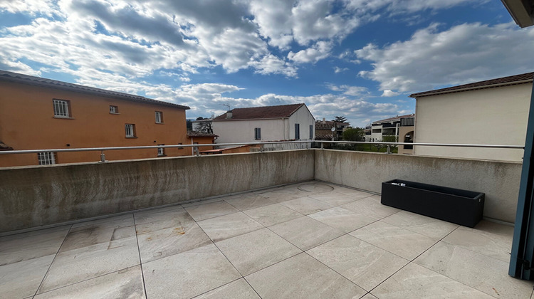 Ma-Cabane - Location Appartement SAINT-MAXIMIN-LA-SAINTE-BAUME, 84 m²