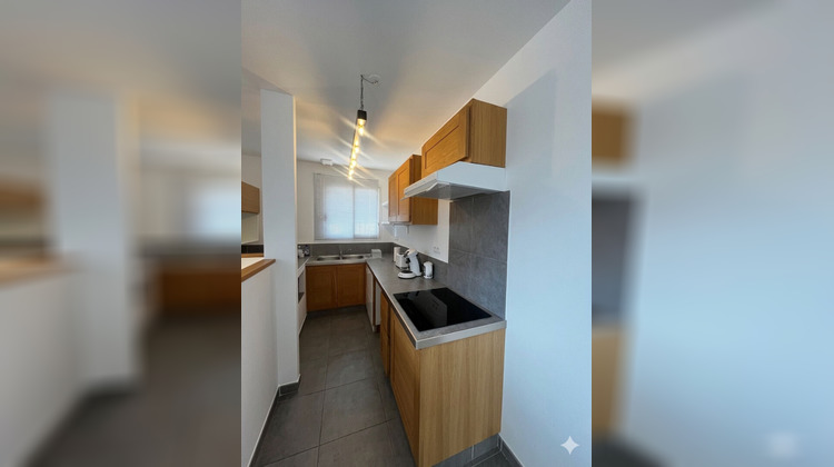 Ma-Cabane - Location Appartement SAINT-MAXIMIN-LA-SAINTE-BAUME, 84 m²