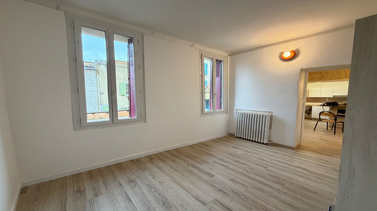 Ma-Cabane - Location Appartement SAINT-MITRE-LES-REMPARTS, 31 m²