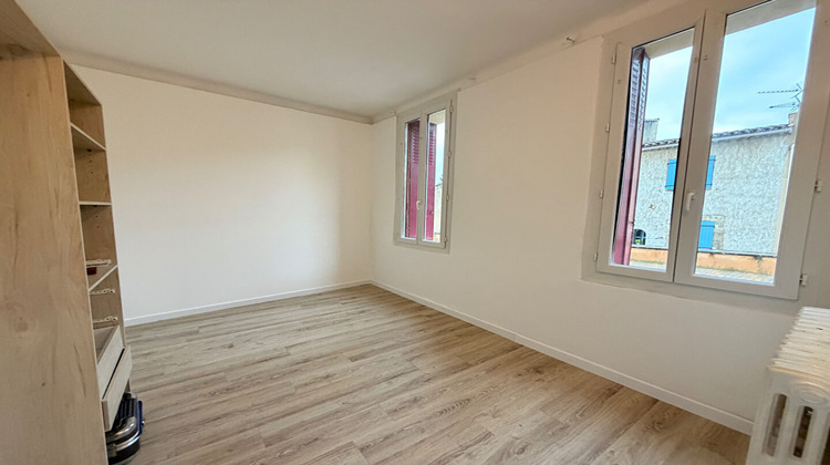 Ma-Cabane - Location Appartement SAINT-MITRE-LES-REMPARTS, 31 m²