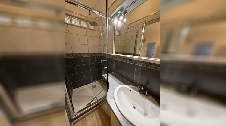 Ma-Cabane - Location Appartement SAINT-MITRE-LES-REMPARTS, 31 m²