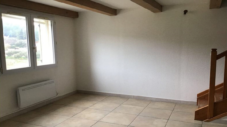 Ma-Cabane - Location Appartement Saint-Mitre-les-Remparts, 91 m²