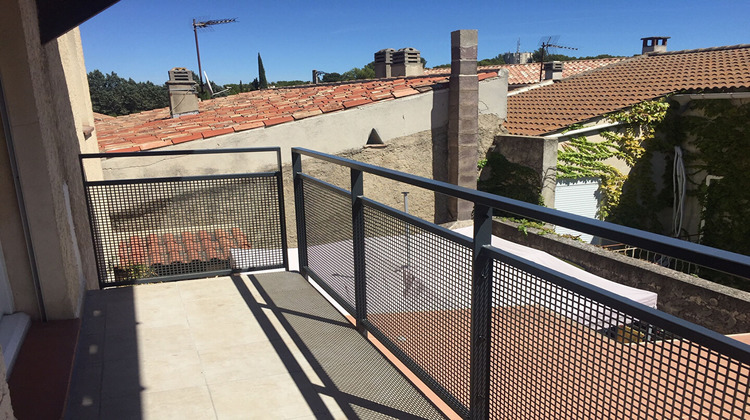 Ma-Cabane - Location Appartement SAINT-MITRE-LES-REMPARTS, 57 m²