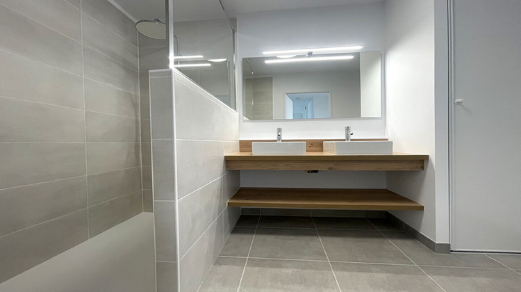 Ma-Cabane - Location Appartement SAINT-NAUPHARY, 64 m²