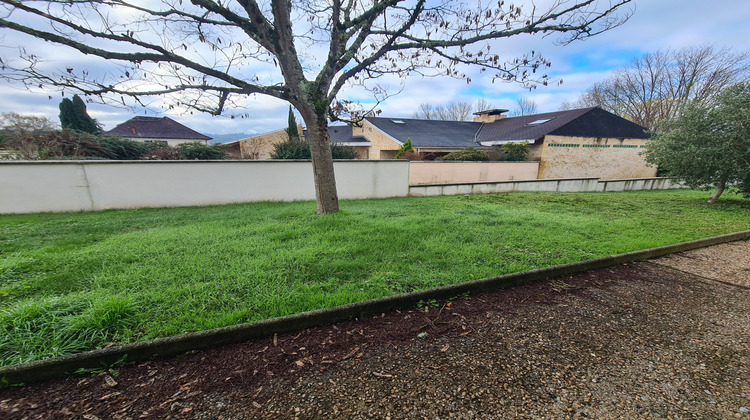 Ma-Cabane - Location Appartement Saint-Pantaléon-de-Larche, 32 m²