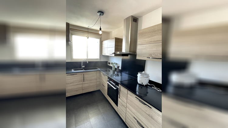 Ma-Cabane - Location Appartement SAINT-PIERRE, 66 m²