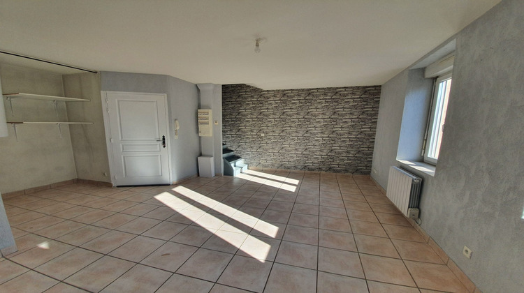 Ma-Cabane - Location Appartement Saint-pierre-de-boeuf, 71 m²