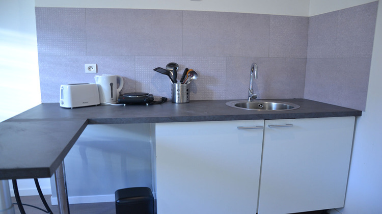 Ma-Cabane - Location Appartement SAINT-PONS-DE-THOMIERES, 21 m²