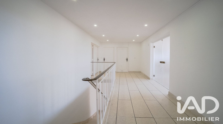 Ma-Cabane - Location Appartement Saint-Privat-la-Montagne, 144 m²