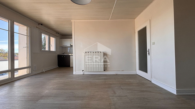 Ma-Cabane - Location Appartement SAINT-PRYVE-SAINT-MESMIN, 27 m²