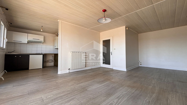 Ma-Cabane - Location Appartement SAINT-PRYVE-SAINT-MESMIN, 27 m²