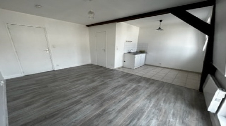 Ma-Cabane - Location Appartement SAINT-QUENTIN, 20 m²