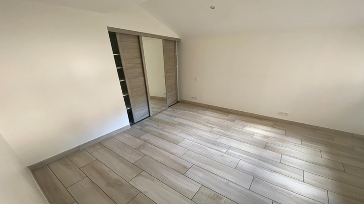 Ma-Cabane - Location Appartement Saint-Romain-le-Puy, 42 m²