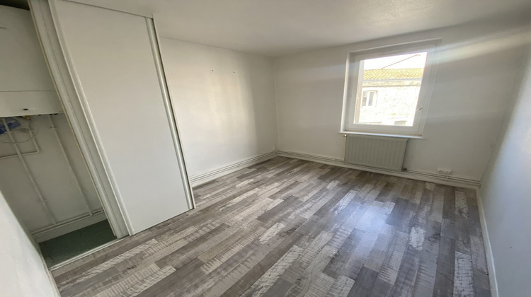 Ma-Cabane - Location Appartement Saint-Romain-le-Puy, 66 m²