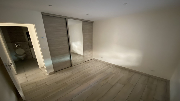 Ma-Cabane - Location Appartement SAINT-ROMAIN-LE-PUY, 40 m²