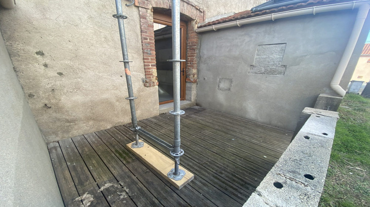 Ma-Cabane - Location Appartement SAINT-ROMAIN-LE-PUY, 35 m²
