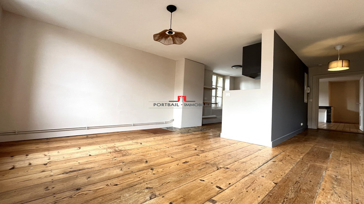 Ma-Cabane - Location Appartement Saint-Savin, 82 m²