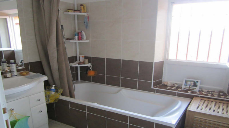 Ma-Cabane - Location Appartement SAINT-SAVOURNIN, 64 m²
