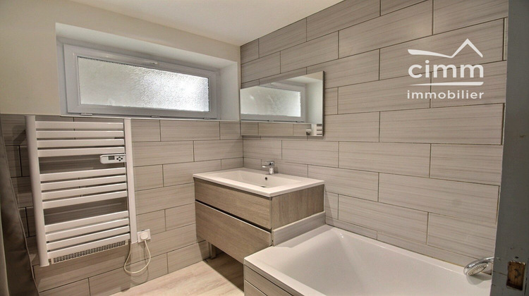 Ma-Cabane - Location Appartement Saint-Siméon-de-Bressieux, 61 m²