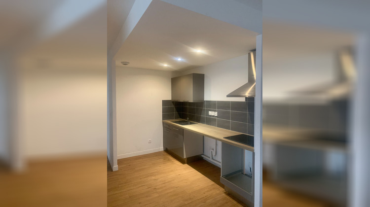 Ma-Cabane - Location Appartement SAINT-THIBAULT-DES-VIGNES, 69 m²